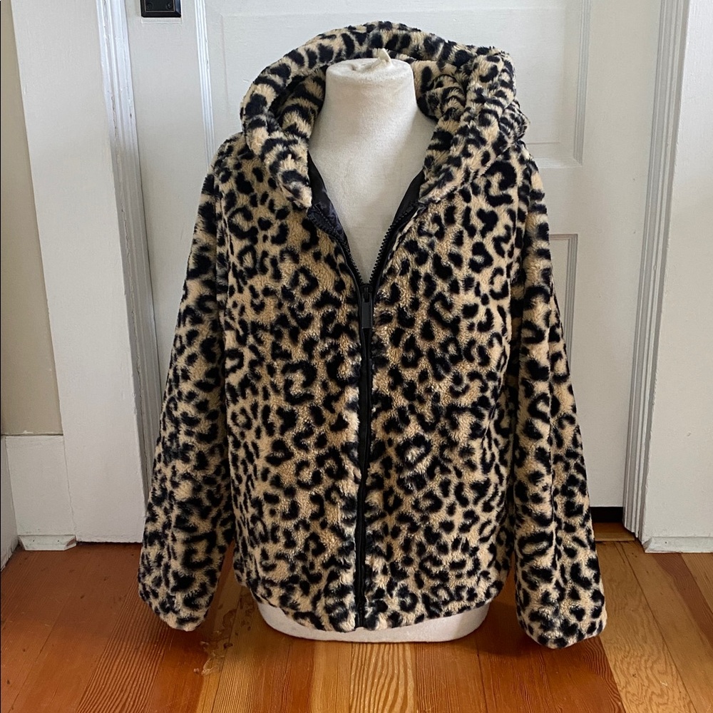 Calvin Klein Jeans Leopard Print Faux Fur Hooded Full Zip Jacket‎ Medium